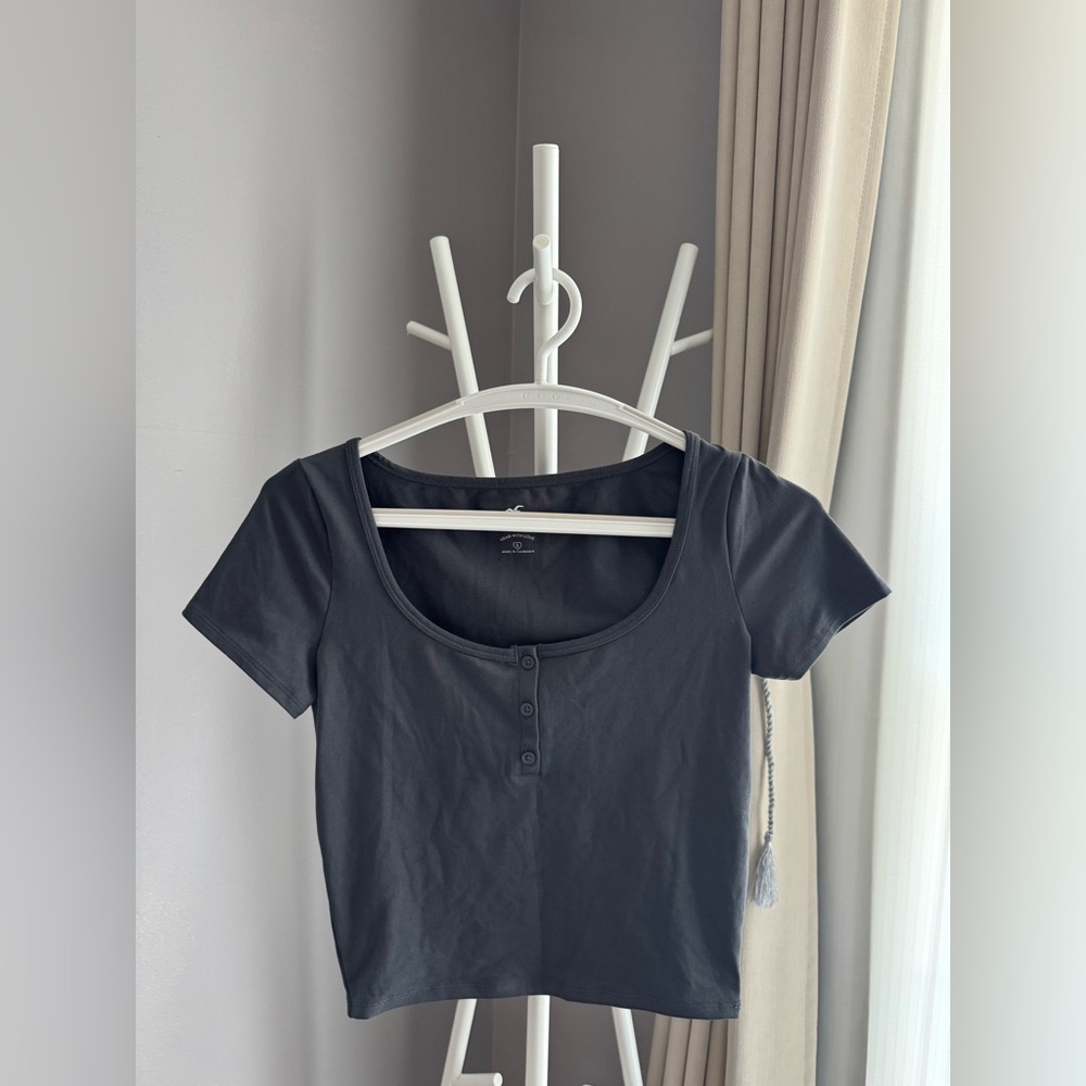 Hollister Dark Grey Buttoned Scoop Neck Tee